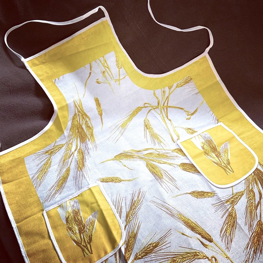 Vintage wheat apron